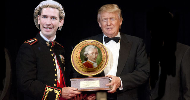 Sebastian Kurz und Donald Trump mit Riesen-Mozartkugel